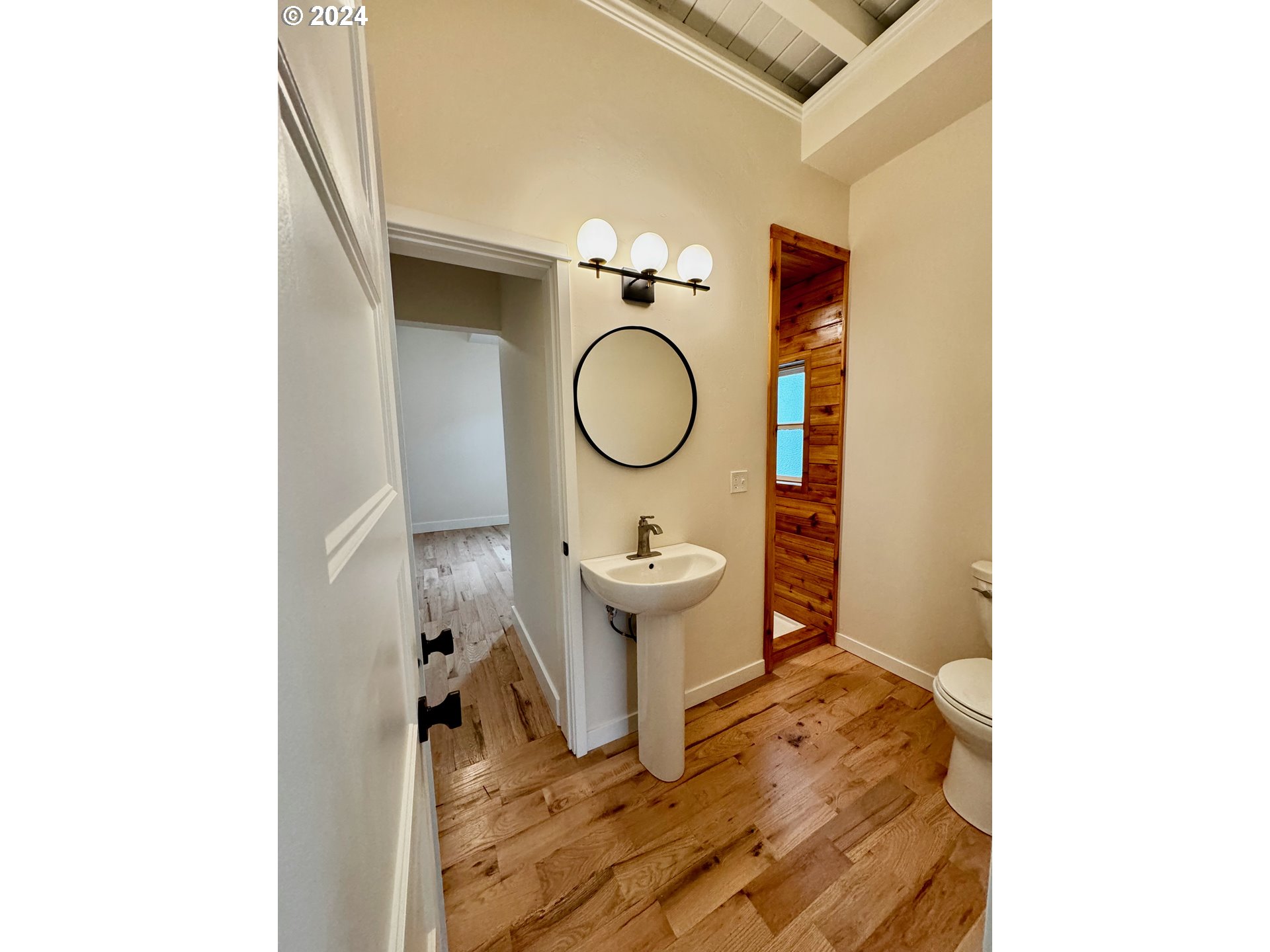 2231 3rd St Property Photo 9