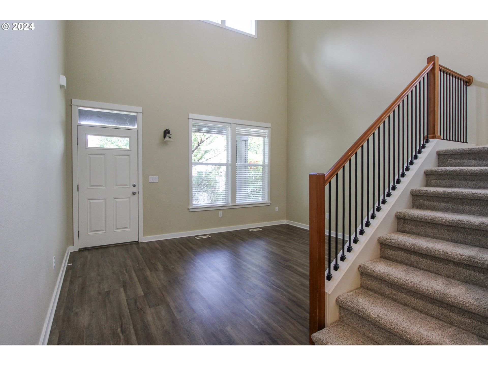 7610 Maebelle Ln Ne Property Photo 10