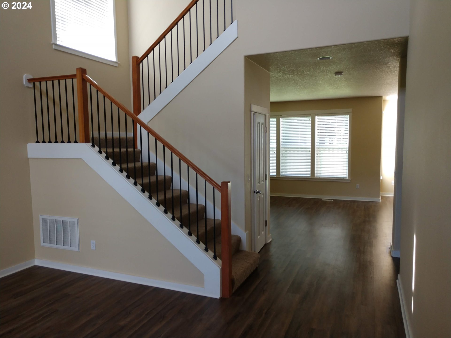 7610 Maebelle Ln Ne Property Photo 11