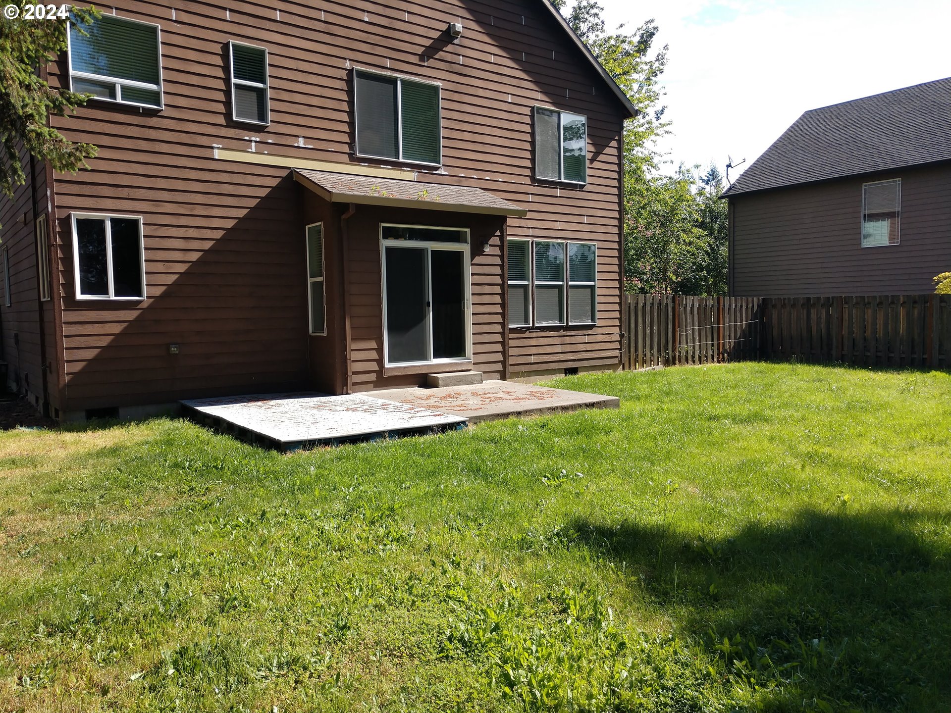 7610 Maebelle Ln Ne Property Photo 14