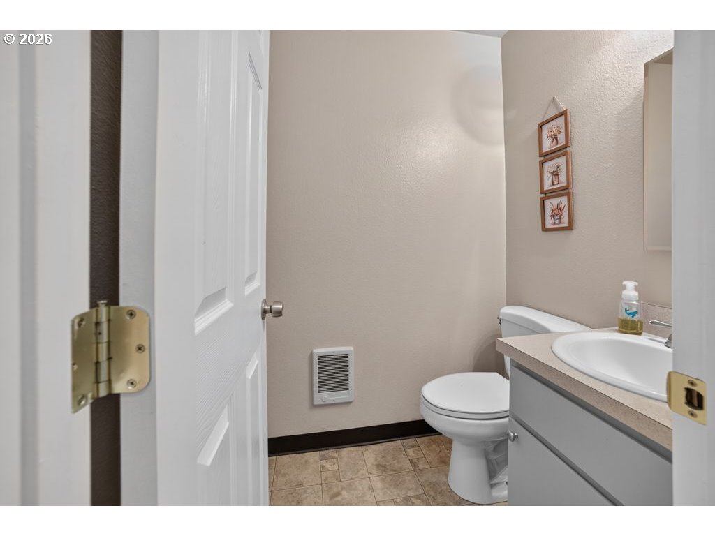 24002 Ne Treehill Dr Property Photo 21
