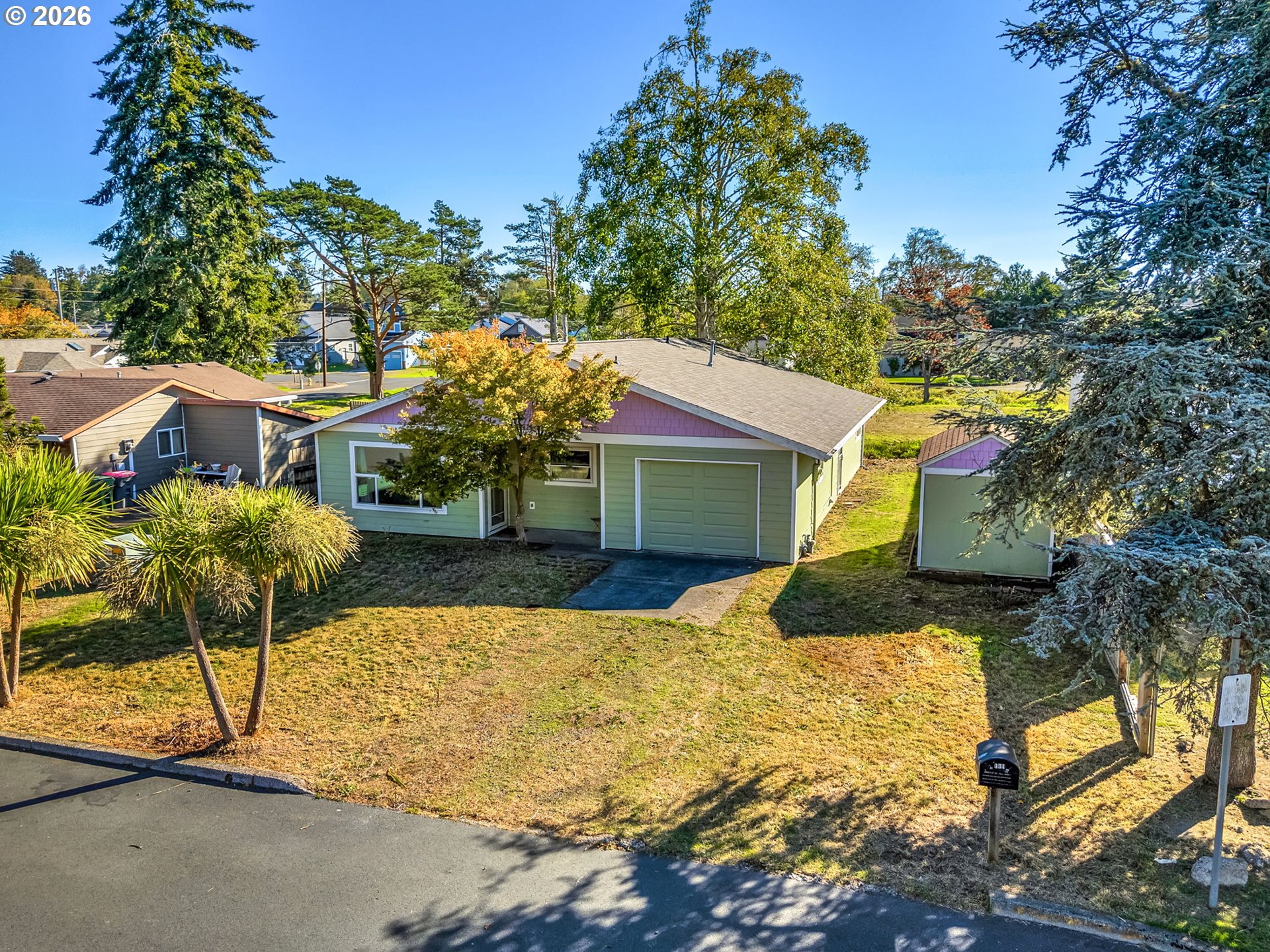 134 Sw Cedar Ave Property Photo 1