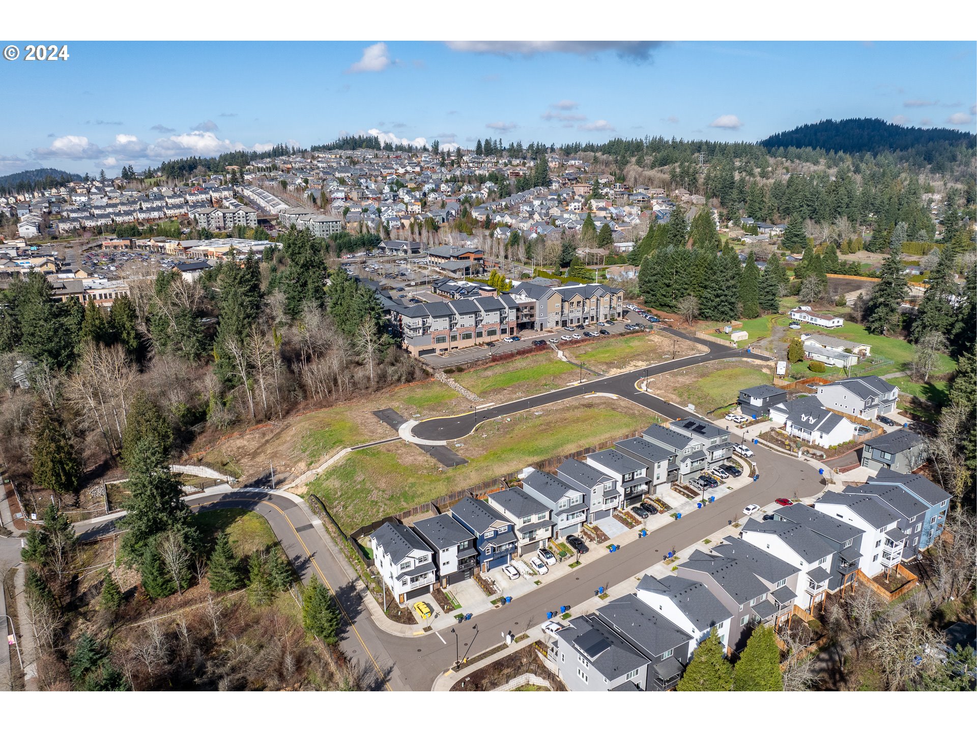 12801 Se Foxwood Ln Property Photo 1