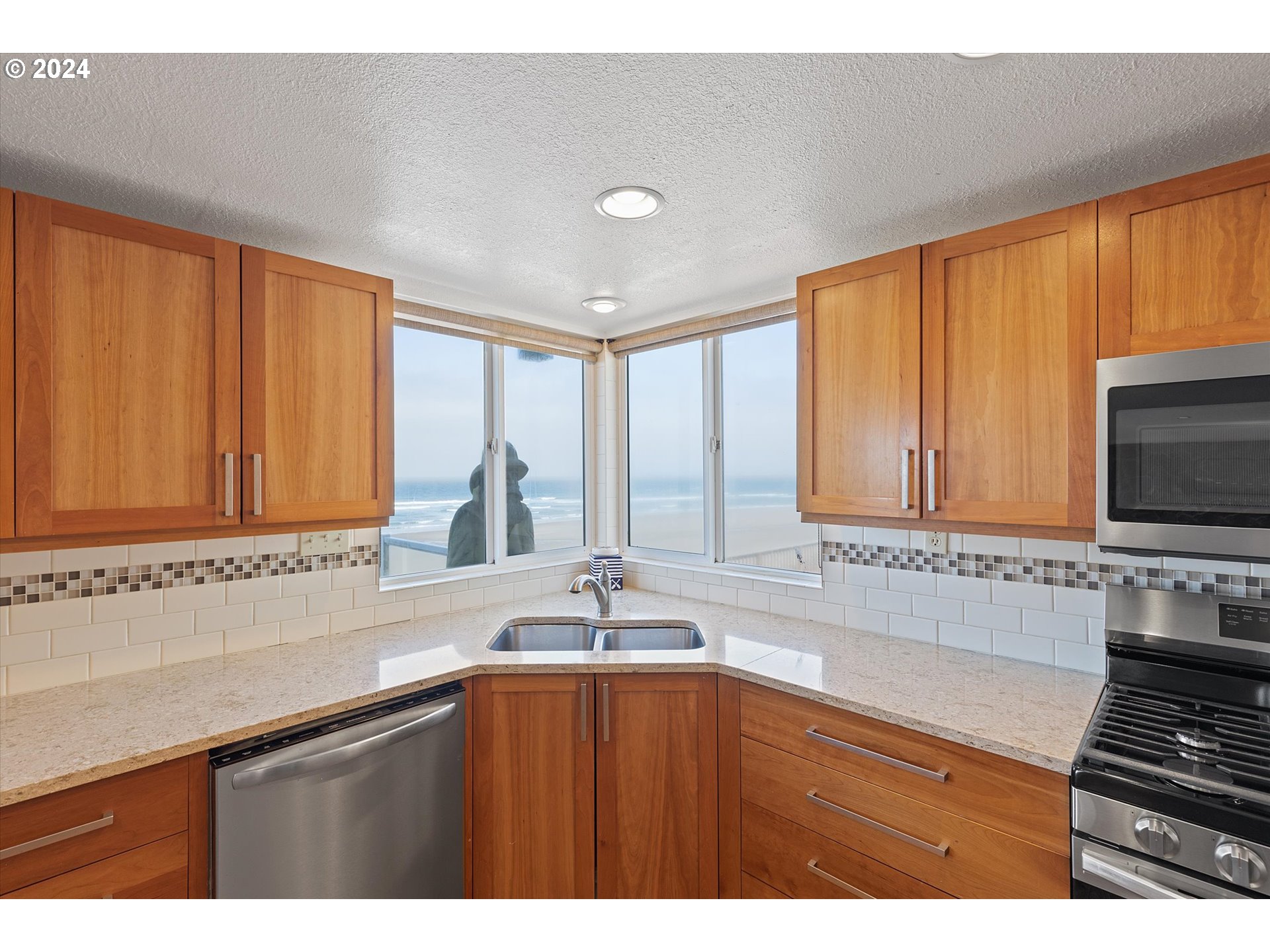 5771 Nw Jetty Ave Property Photo 5