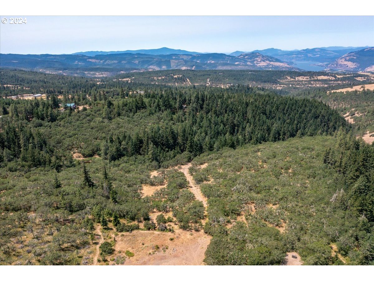 6538 Halliburton Rd Property Photo 17