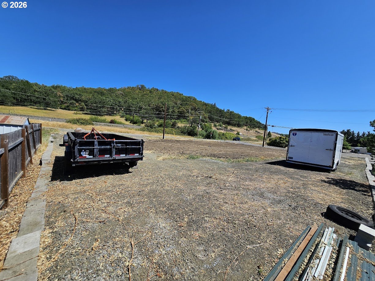 3598 Hooker Rd Property Photo 4