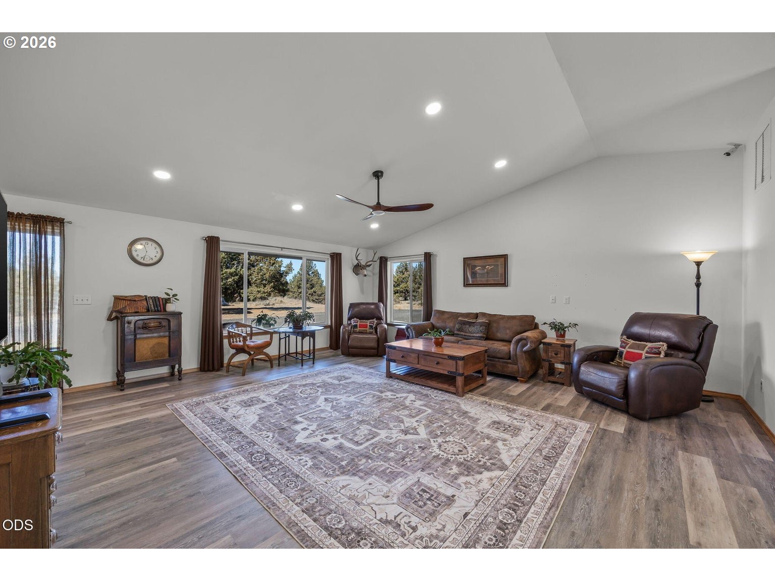 5655 Sw Deer Rd Property Photo 3