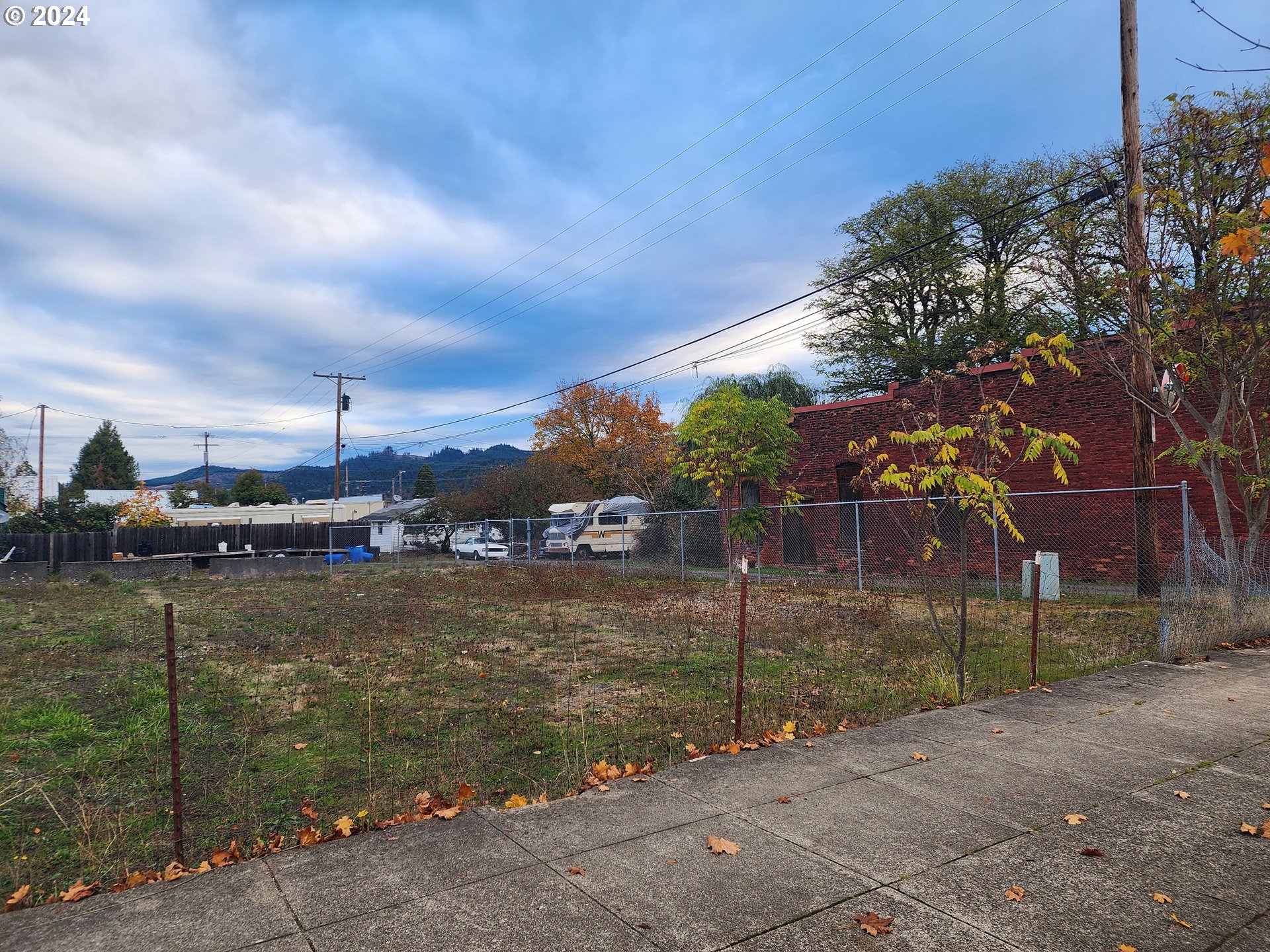 173 Main St Property Photo 3