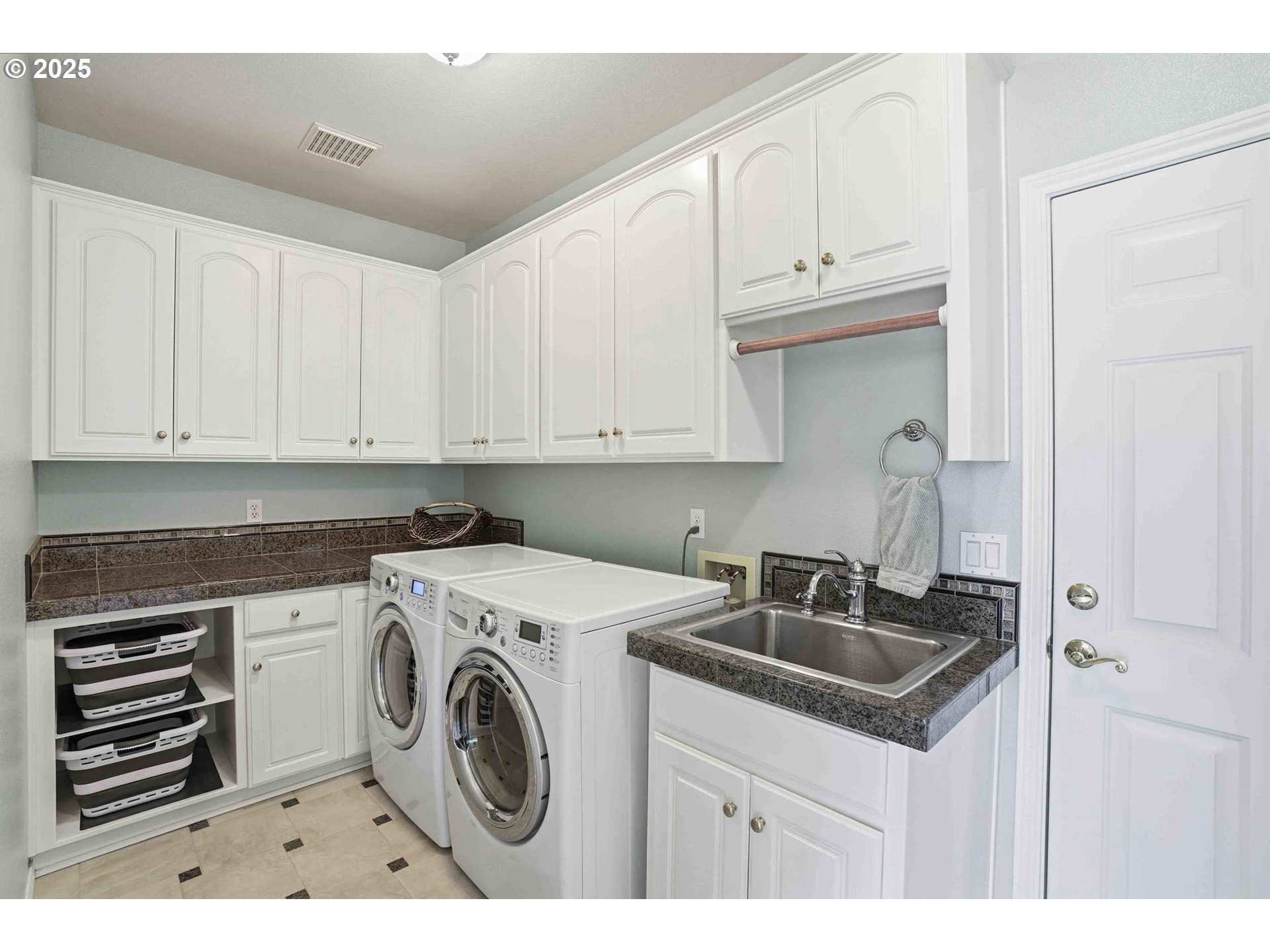 11060 Sw Byrom Ter Property Photo 20