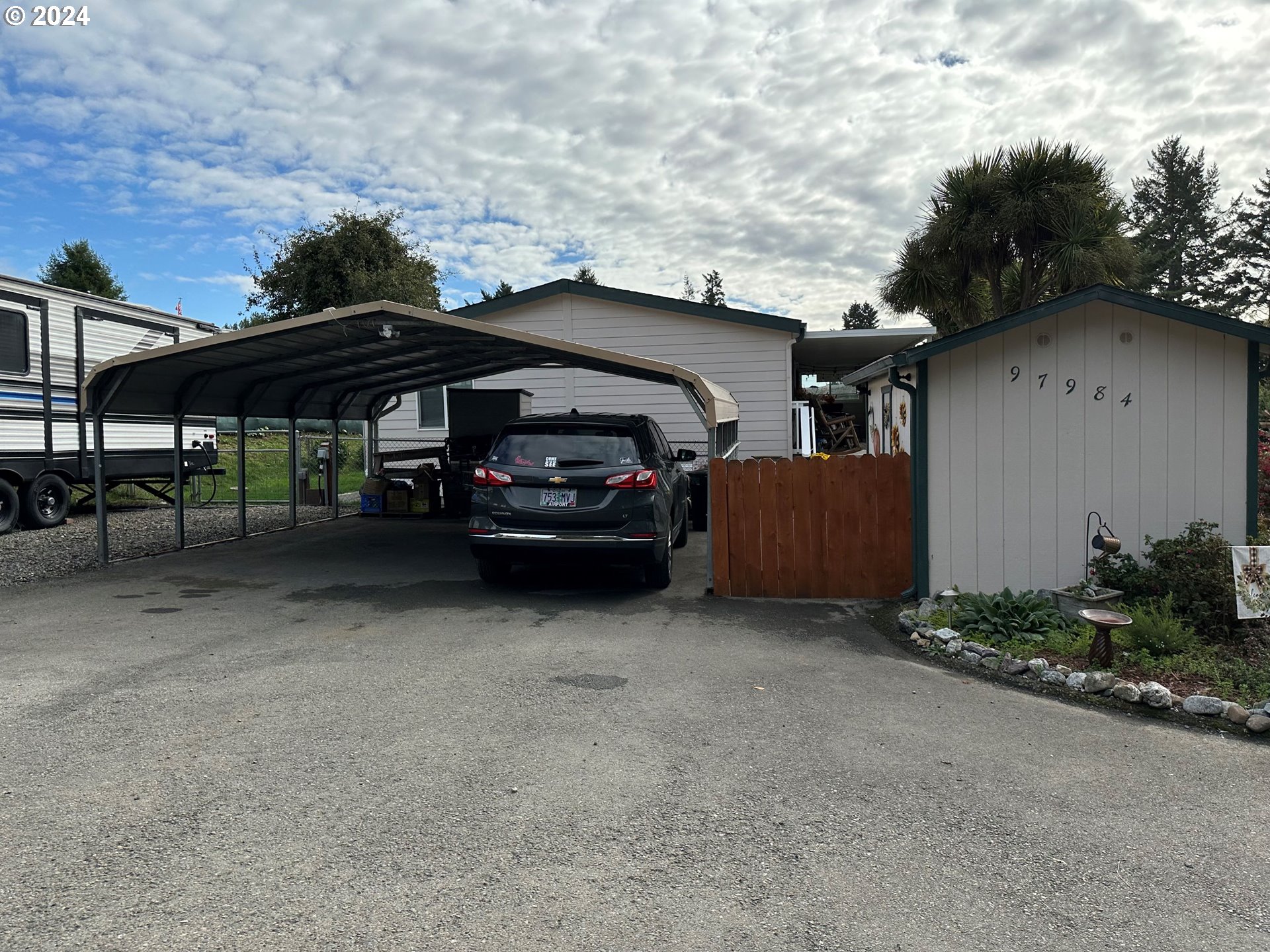 97984 Klamath Ave Property Photo 2