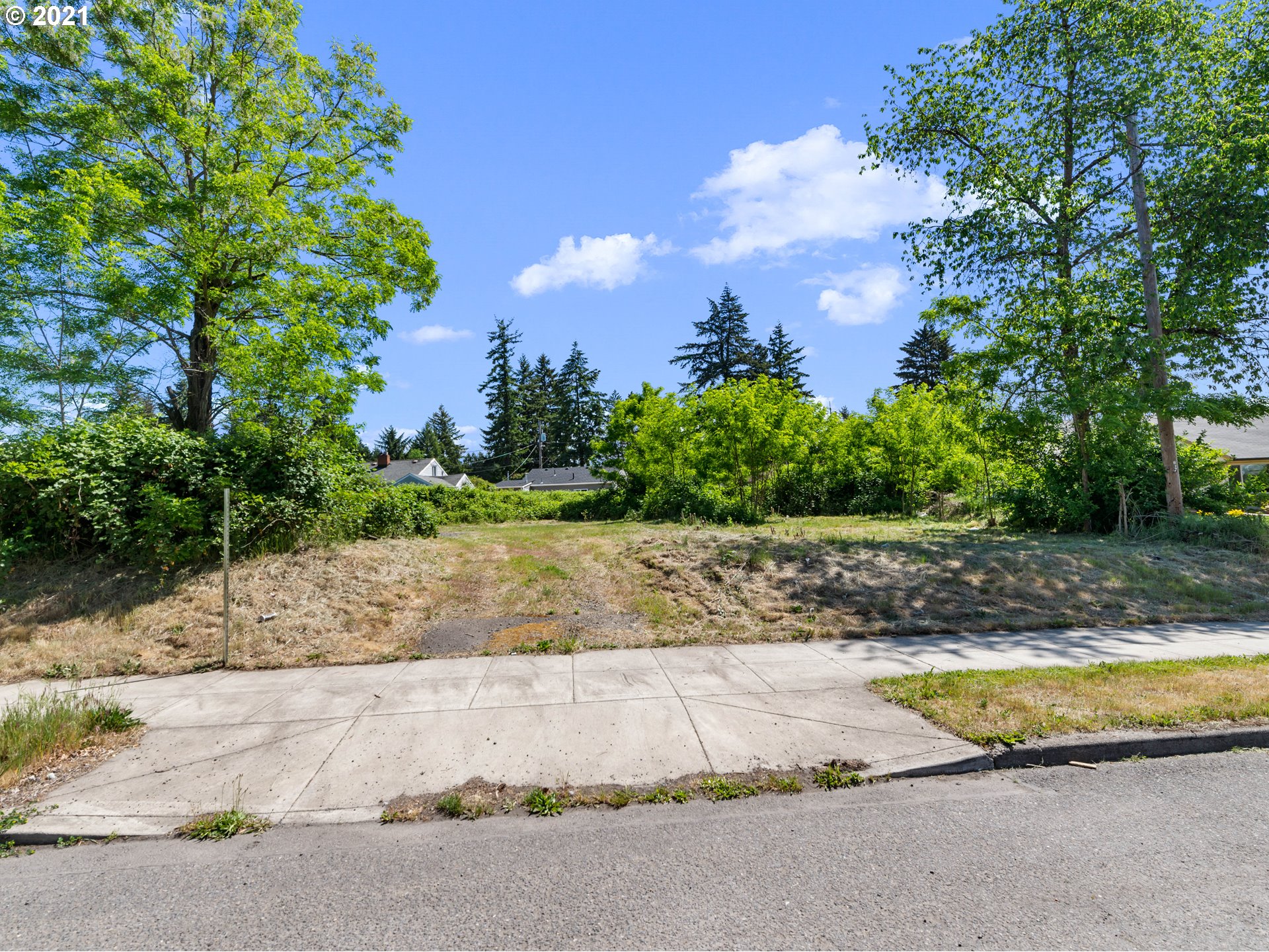 5716 Se 122nd Ave Property Photo 1