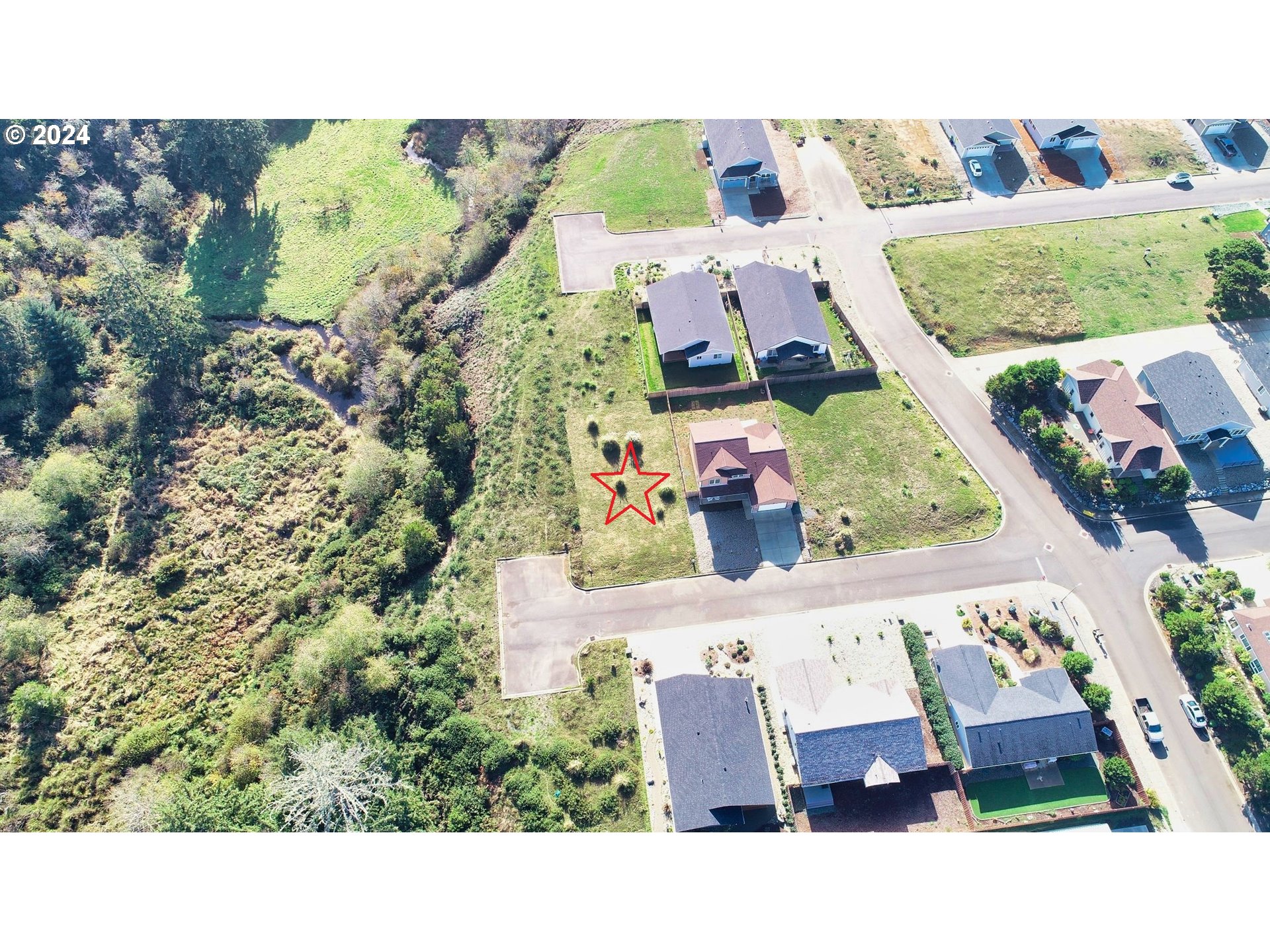 649 Spyglass Dr Property Photo 4