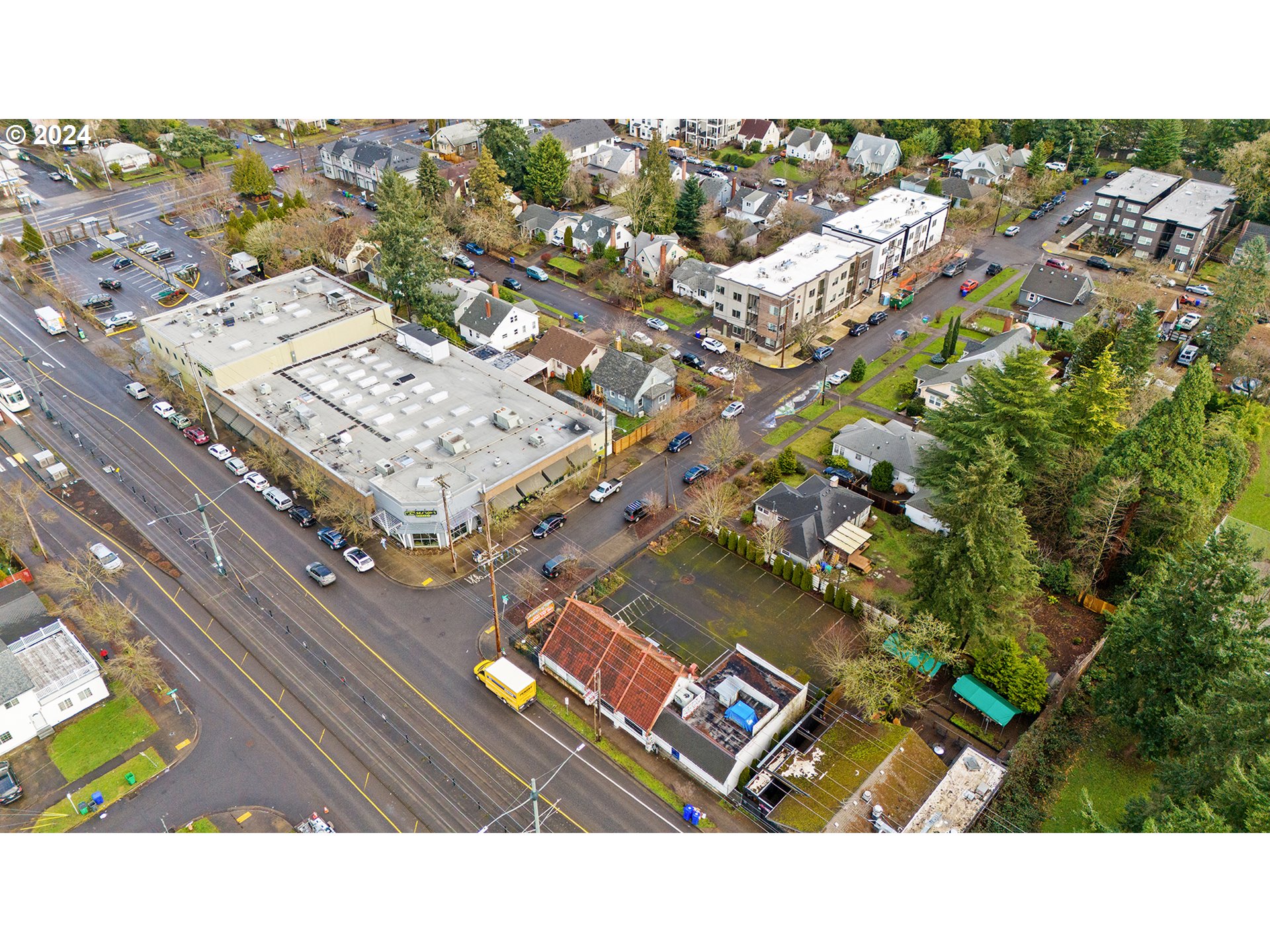 6228 N Interstate Ave Property Photo 17