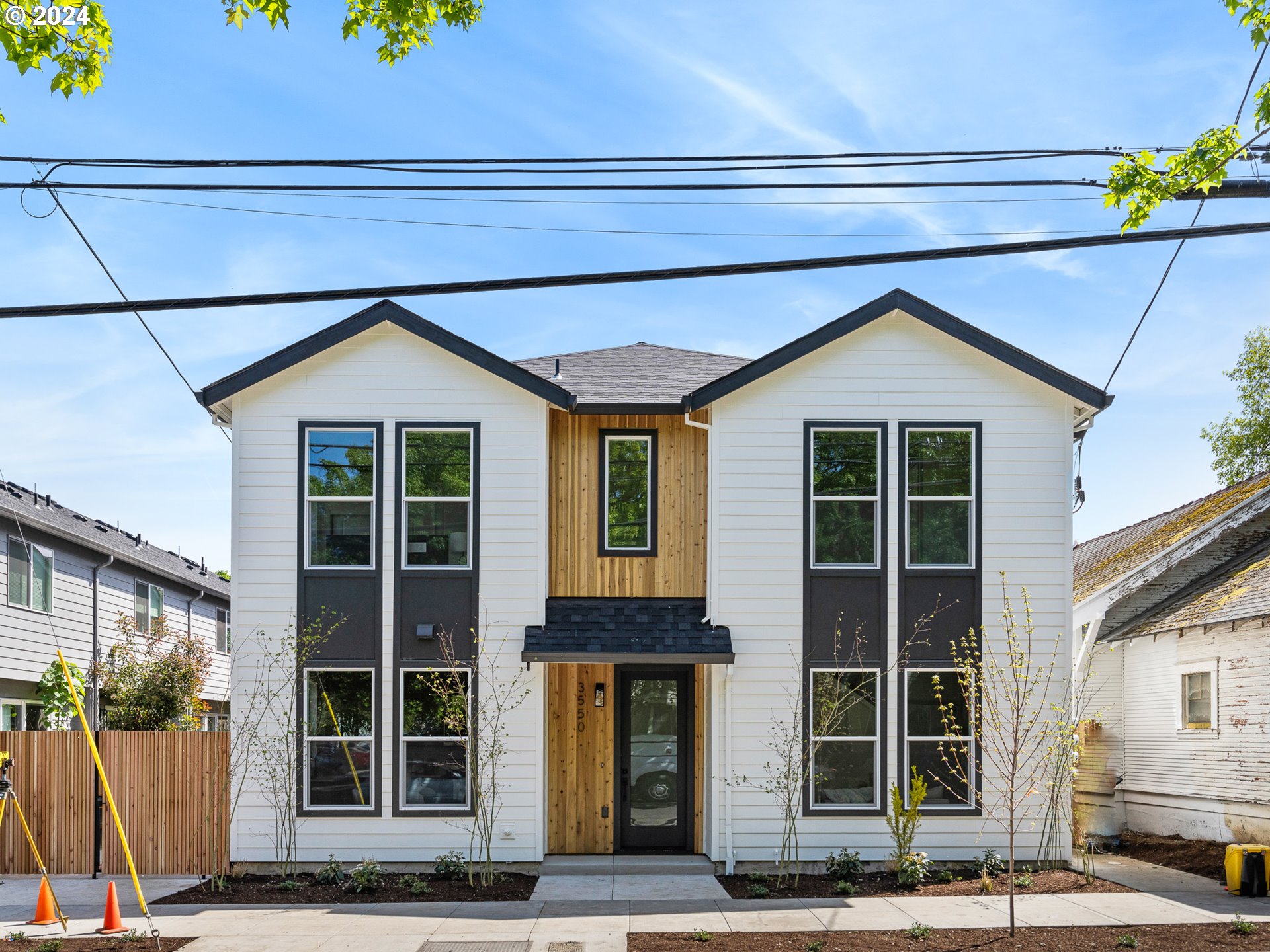 3562 NE Garfield AVE 7