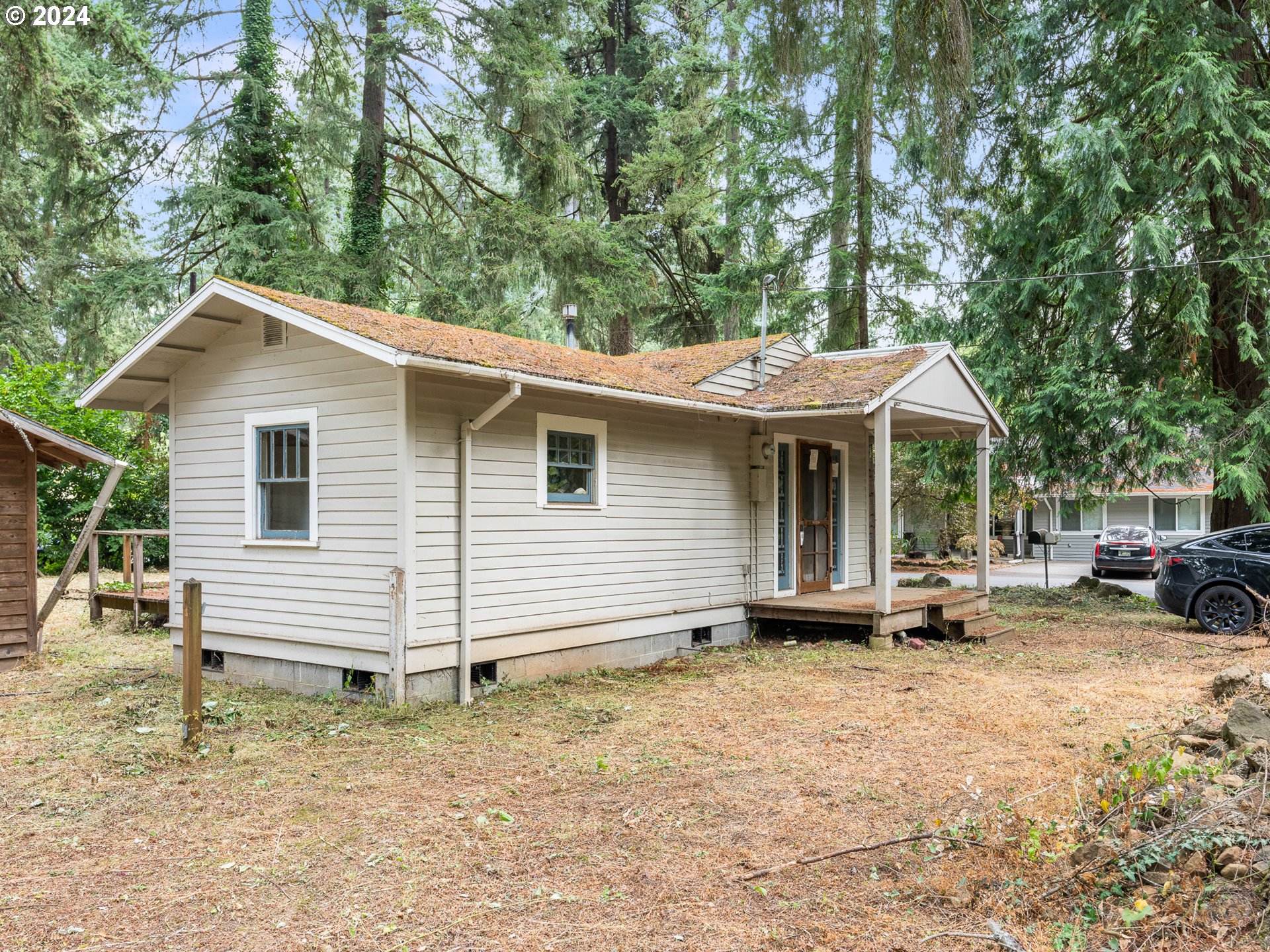 16061 Waluga Dr Property Photo 2