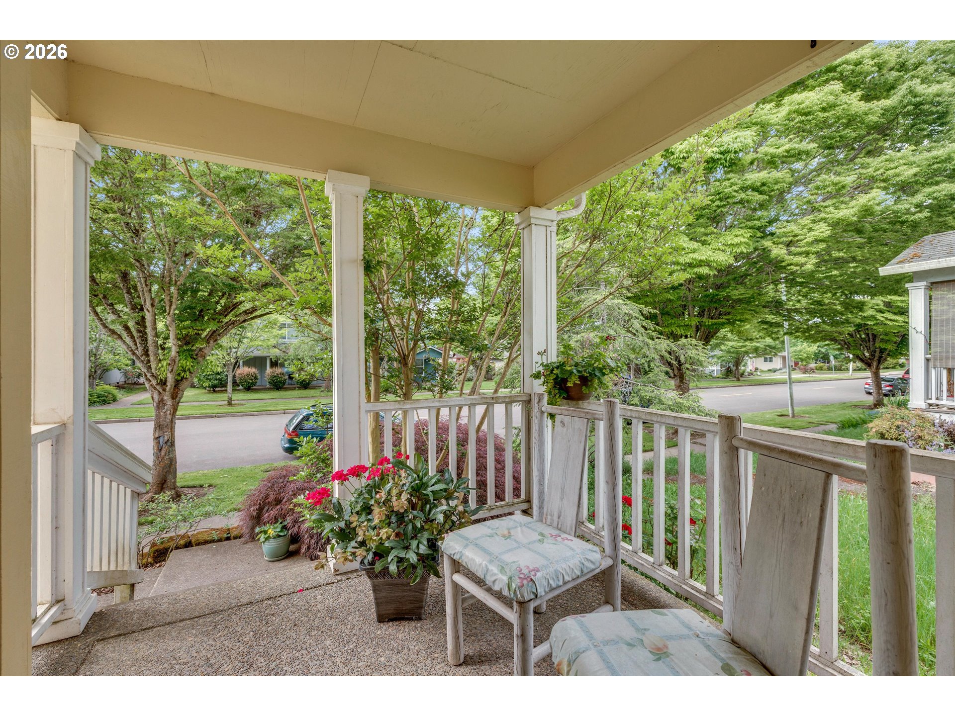 1225 E Foothills Dr Property Photo 3