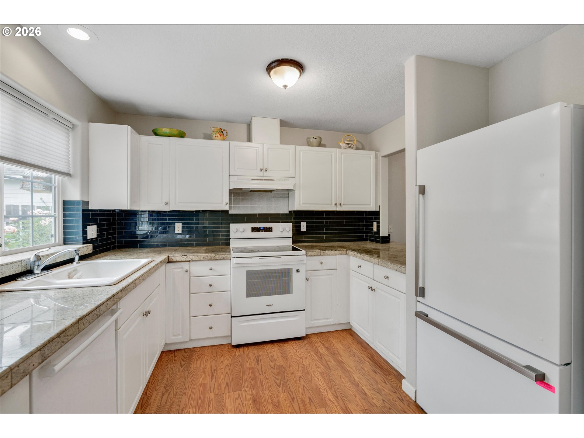 1225 E Foothills Dr Property Photo 10