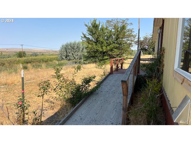 76398 E Highway 730 Property Photo 3