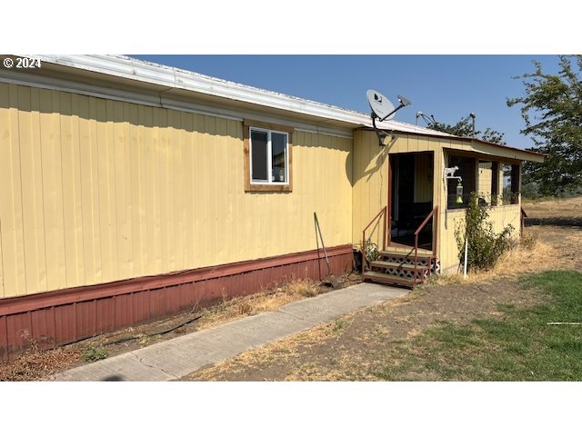 76398 E Highway 730 Property Photo 4
