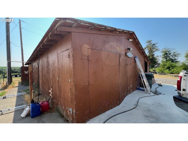 76398 E Highway 730 Property Photo 6