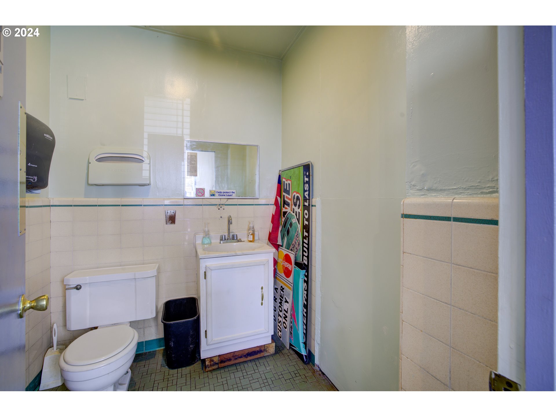 409 Main Ave 1 Property Photo 10
