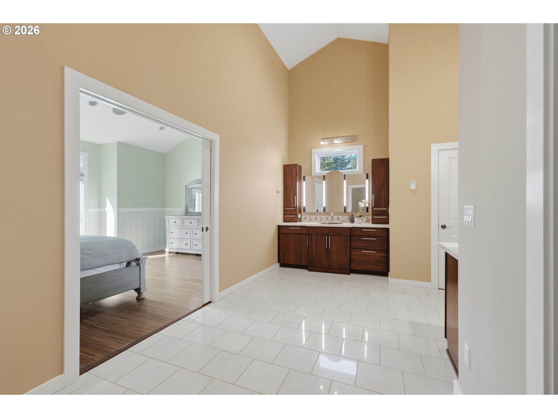 1125 Phelps St Property Photo 15