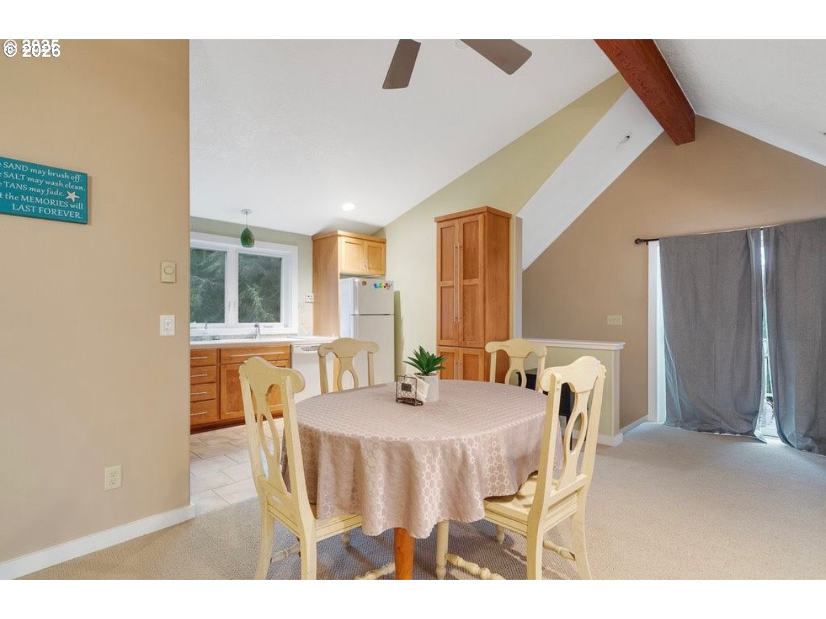 1125 Phelps St Property Photo 38
