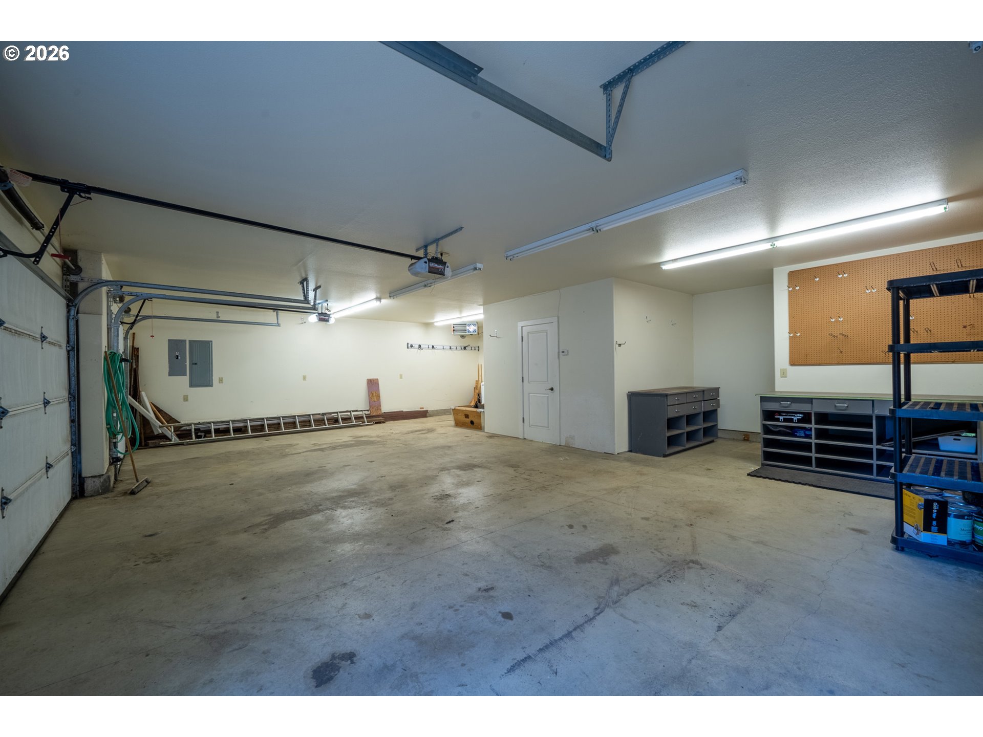 1125 Phelps St Property Photo 43