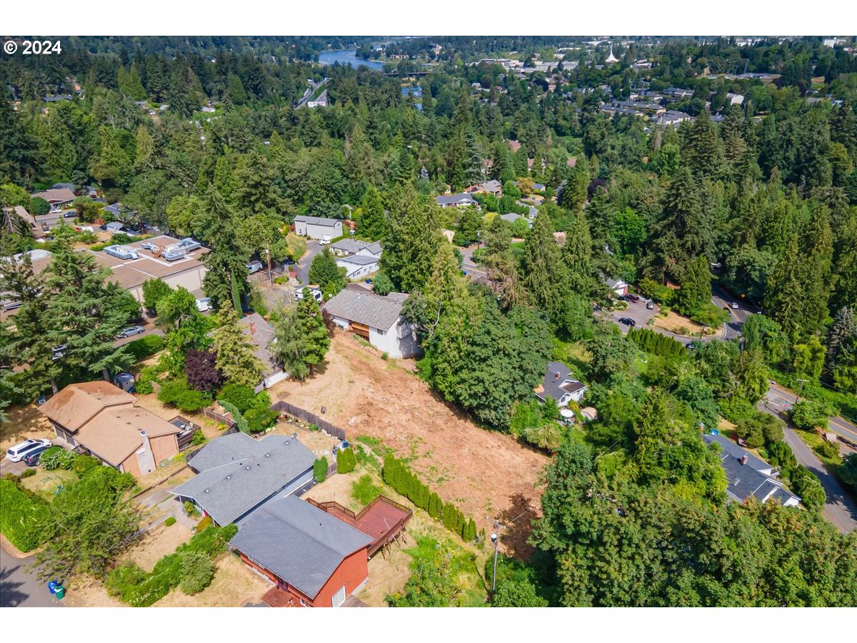 12712 Se 31st Ave Property Photo 5