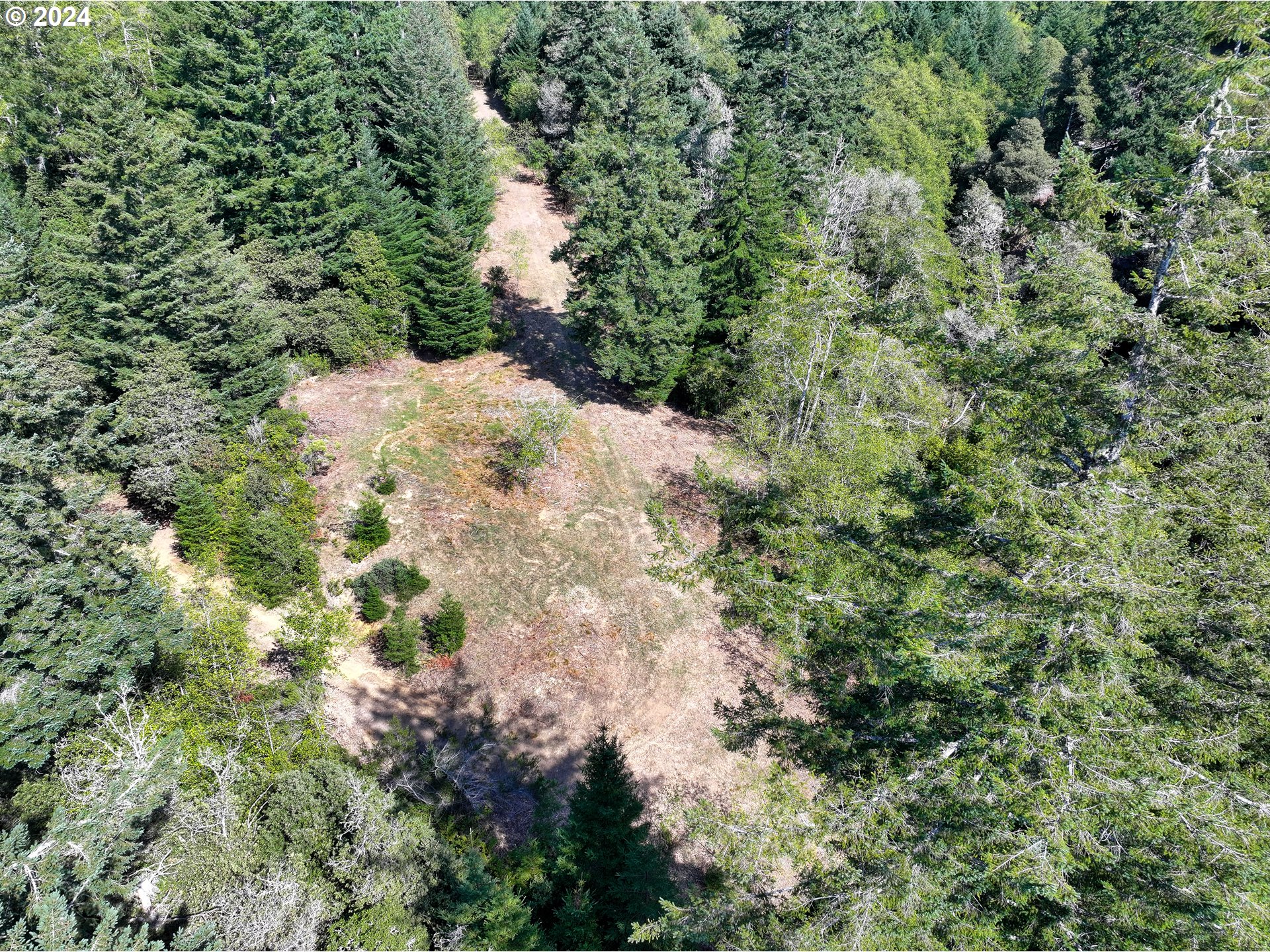 Old County Road Property Photo 15