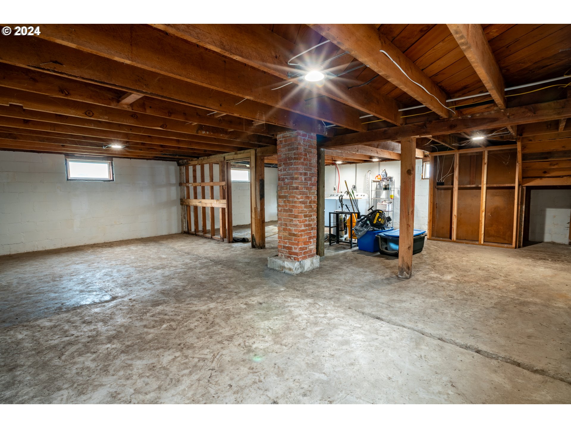 410 N Mountain Blvd Property Photo 20