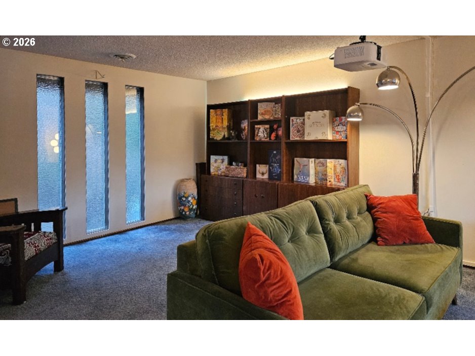 4734 Brookwood St Property Photo 4