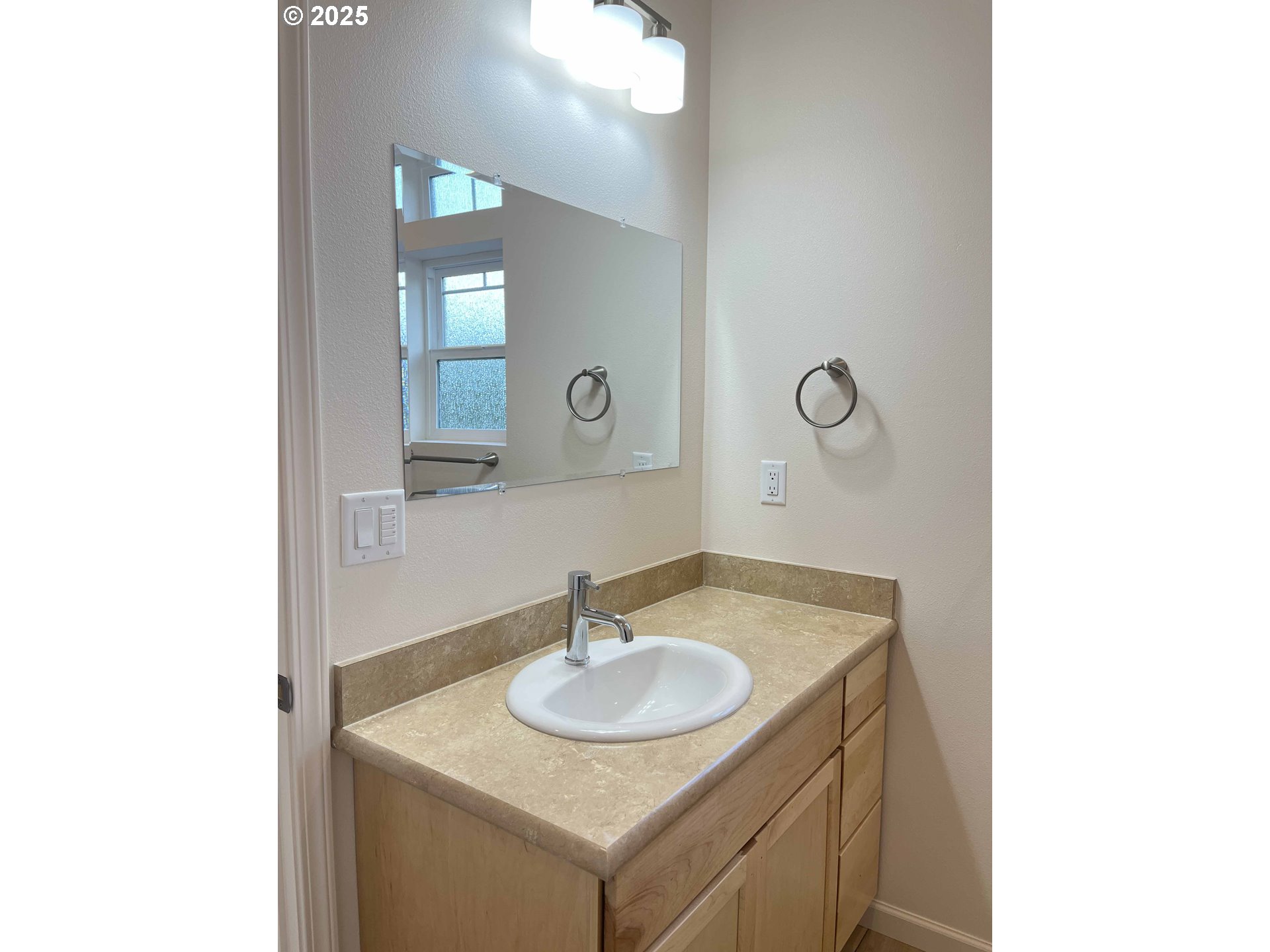 1593 37th St Property Photo 32