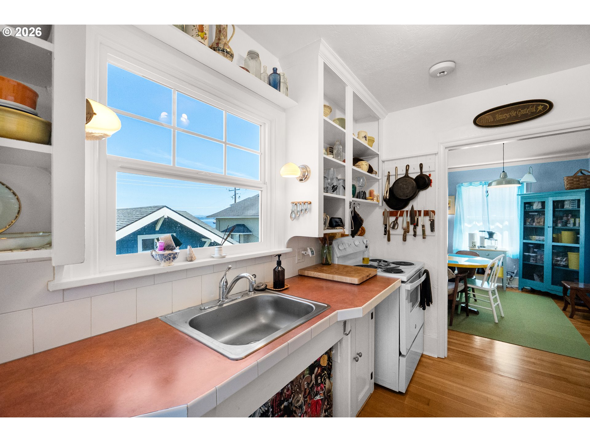 1374 Parker Pl Property Photo 11