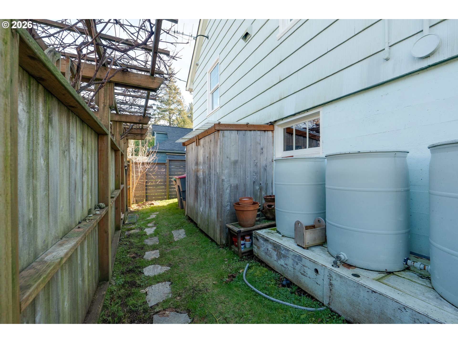 1374 Parker Pl Property Photo 25