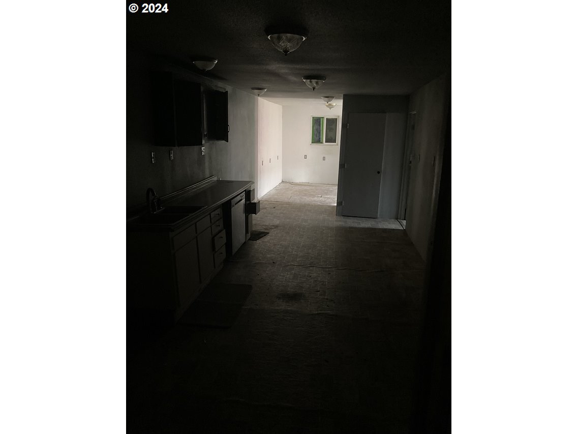 111 W Central Ave Property Photo 14