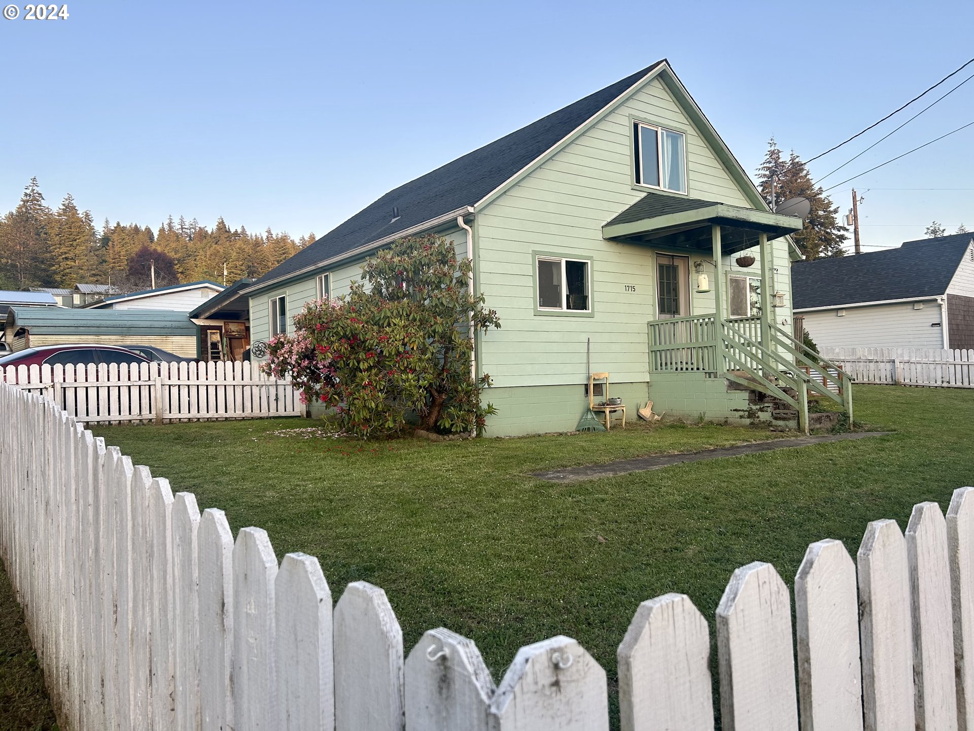 1715 20th St Property Photo 1