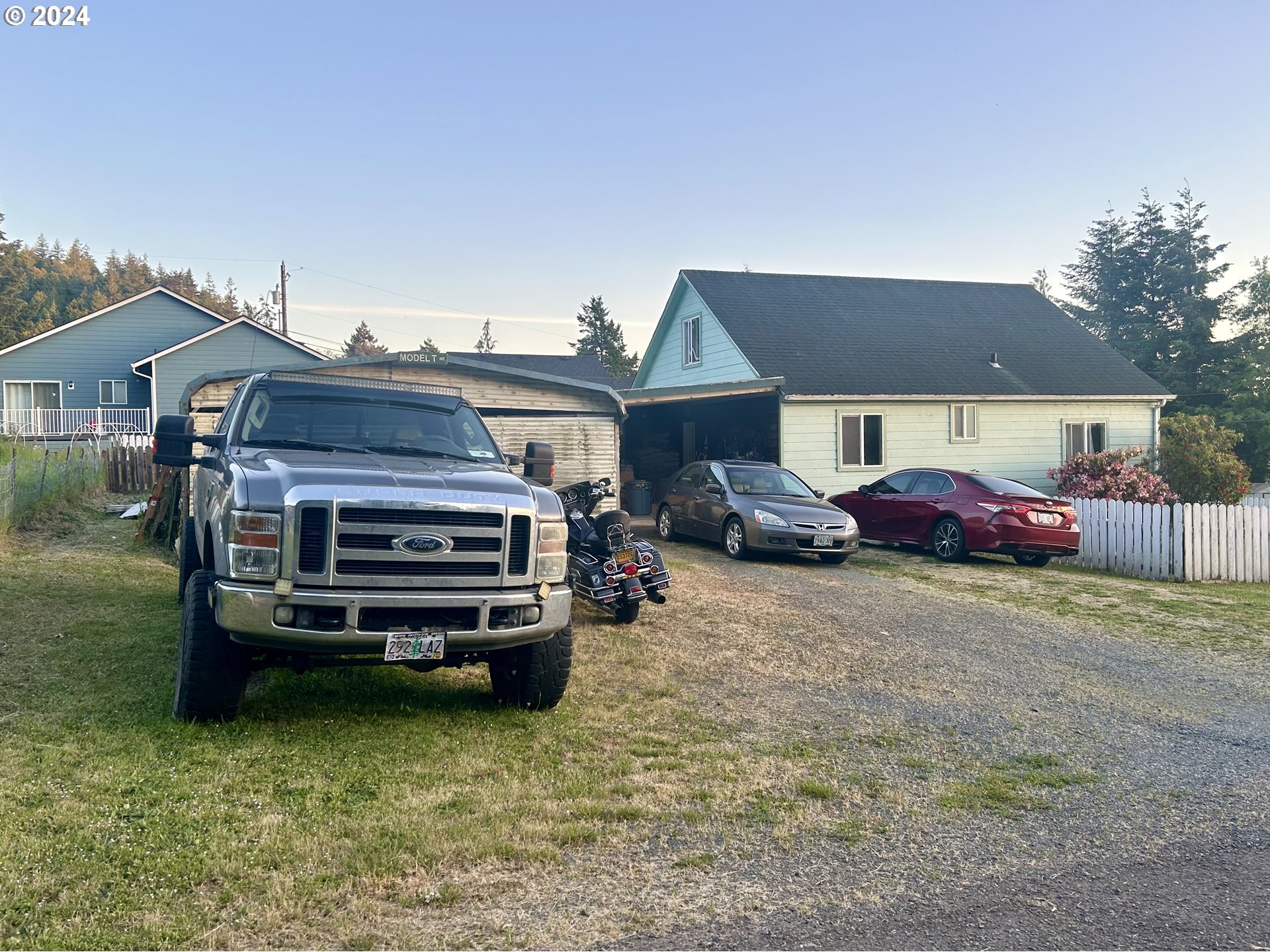 1715 20th St Property Photo 4