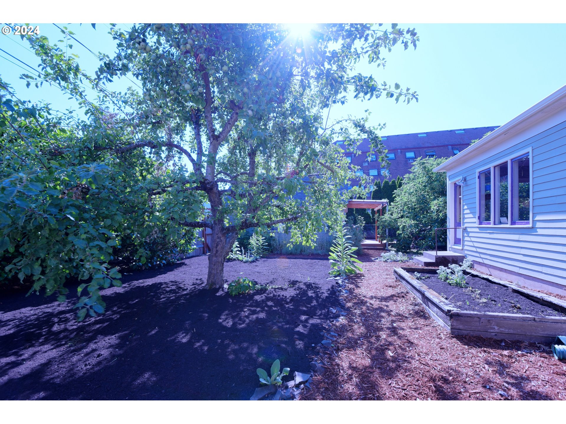 1034 Lawrence St Property Photo 34