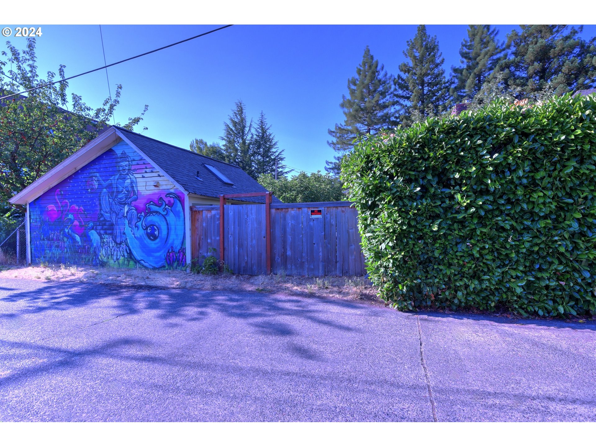 1034 Lawrence St Property Photo 39