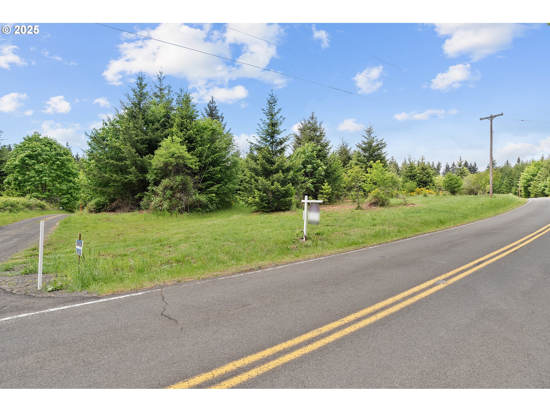 Nw Pumpkin Ridge Rd 400 Property Photo 1