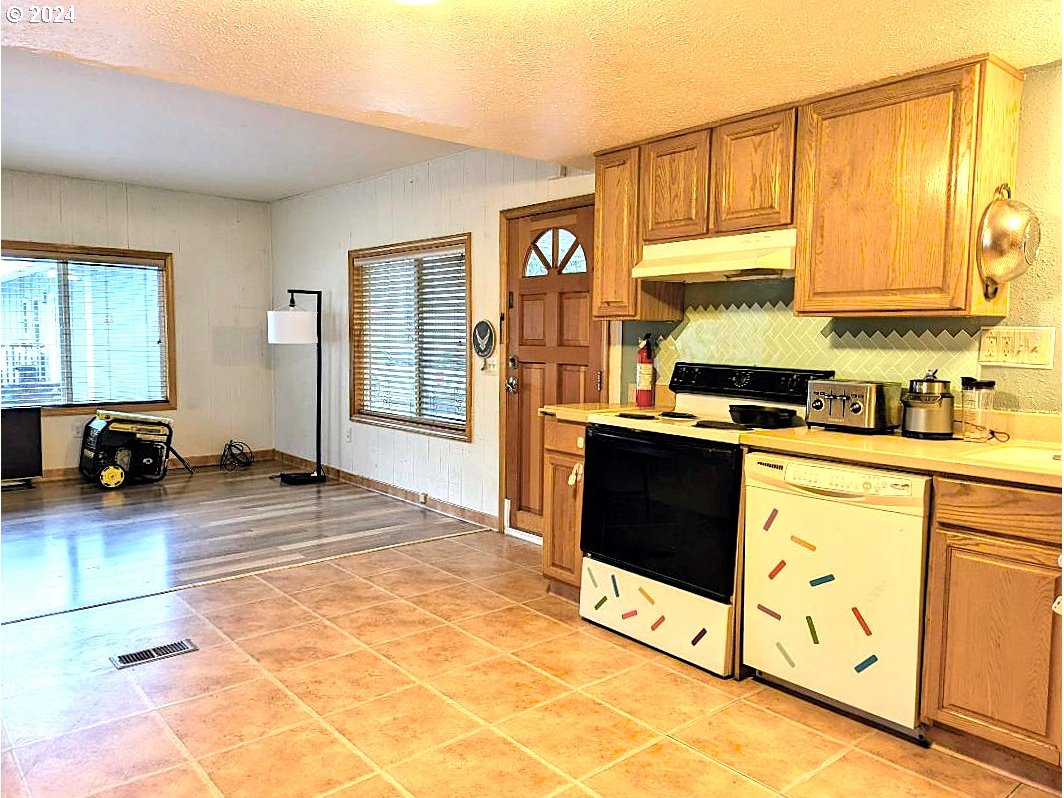 47775 Berry St #b7 Property Photo 10