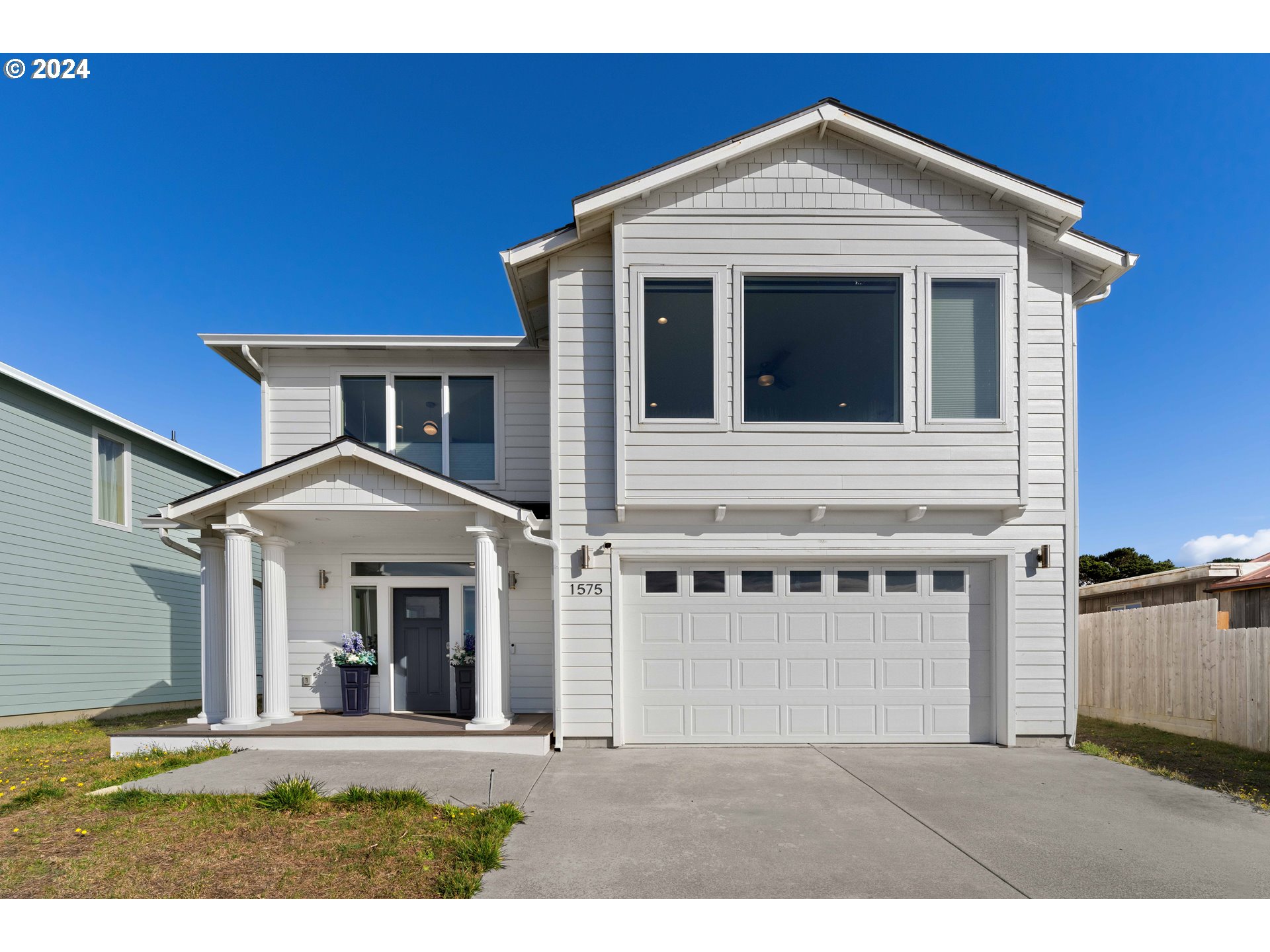 1575 BEACH LOOP DR SW Property Photo 1