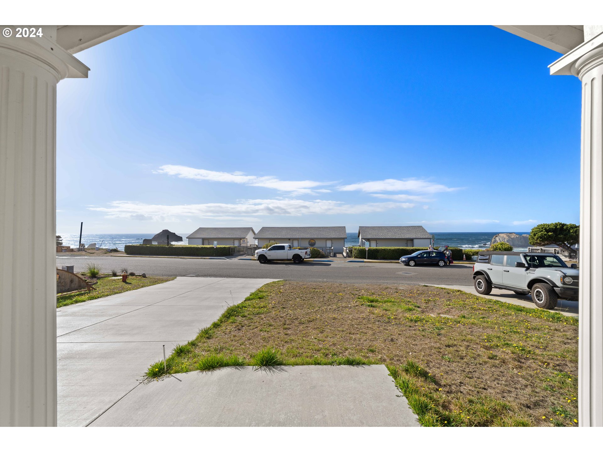1575 Beach Loop Dr Sw Property Photo 3