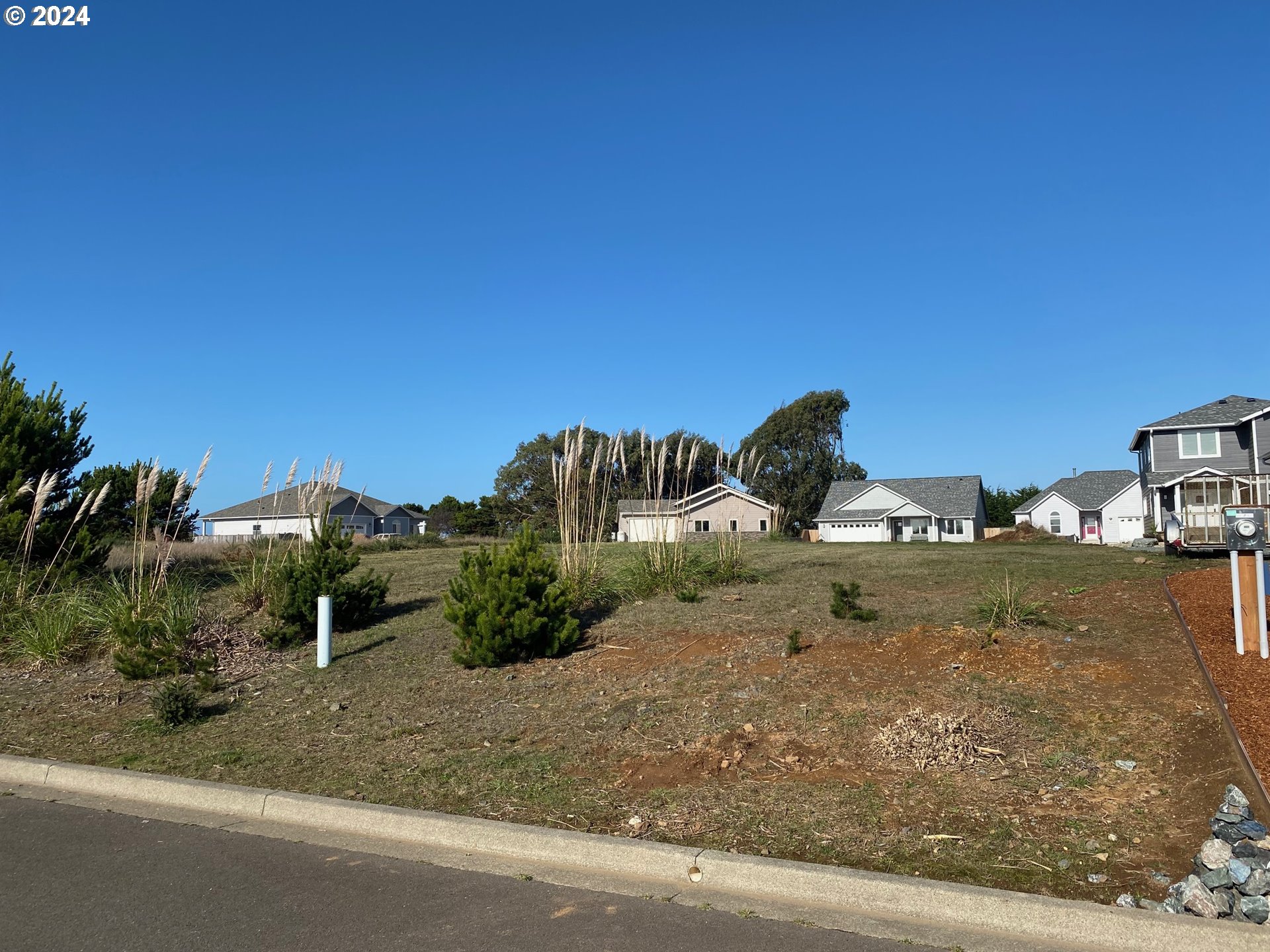 848 SEACREST DR Property Photo 1