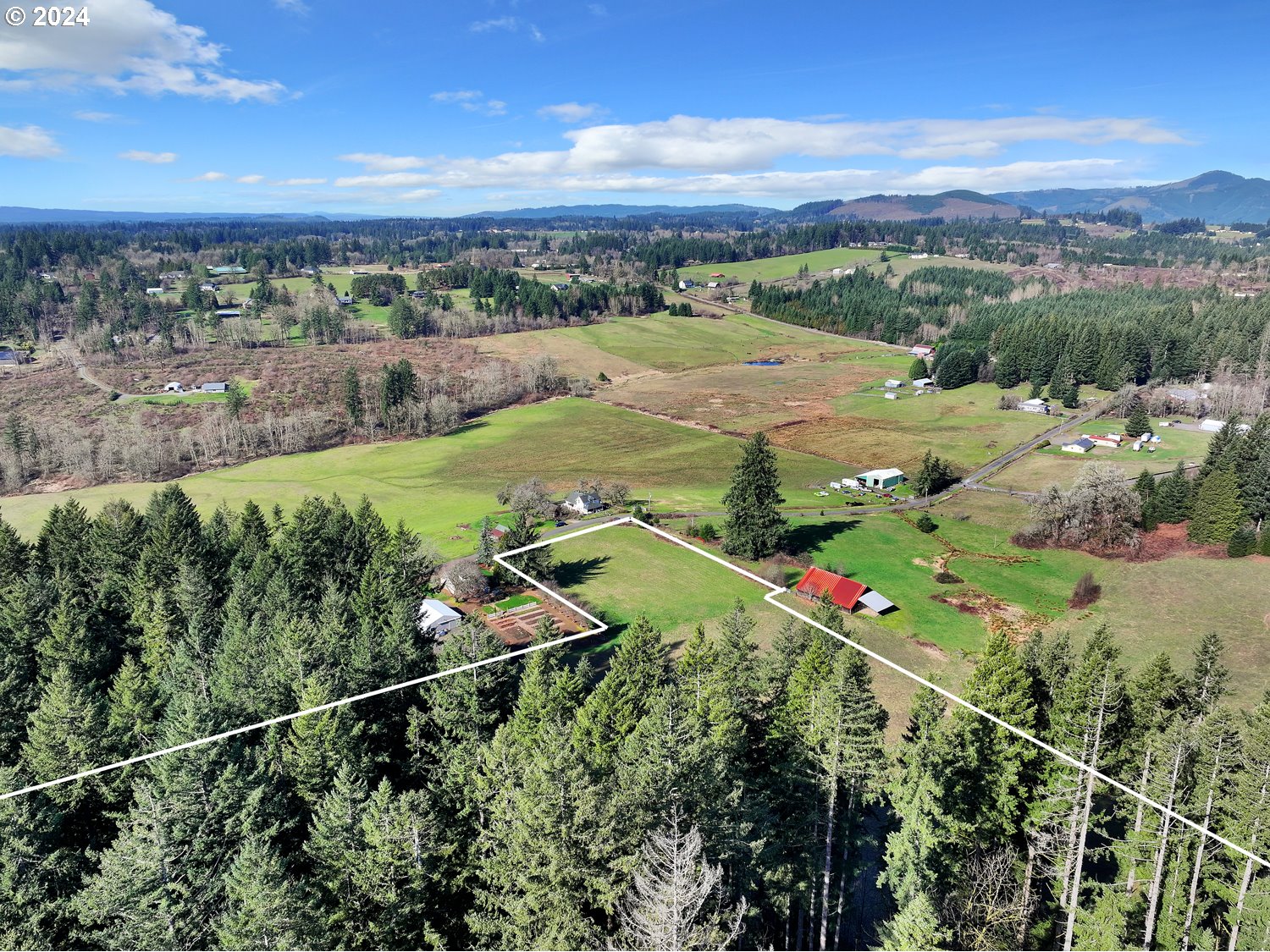 Ne Hazen Ave. Property Photo 2