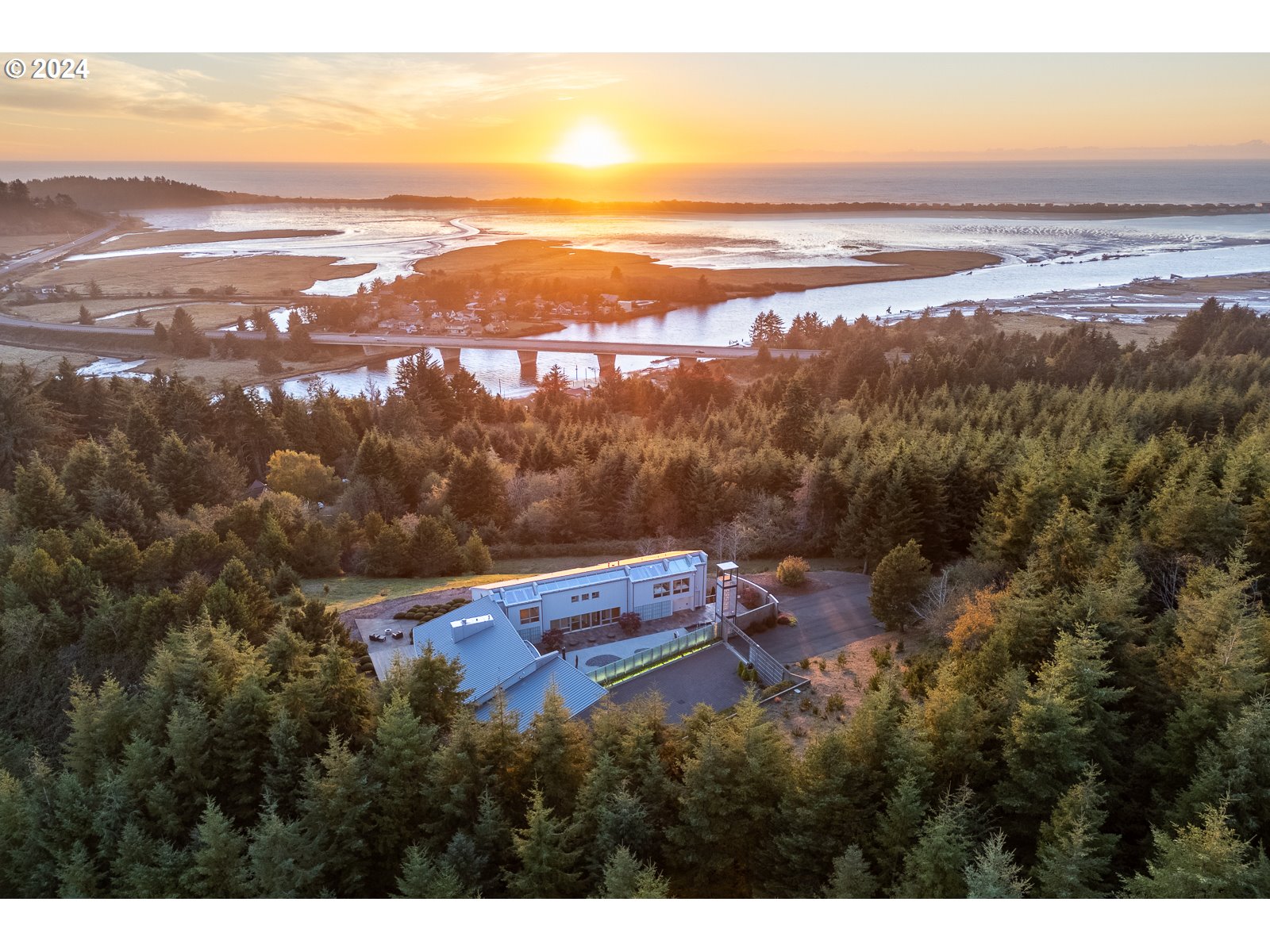 179 Siletz Hwy Property Photo 45