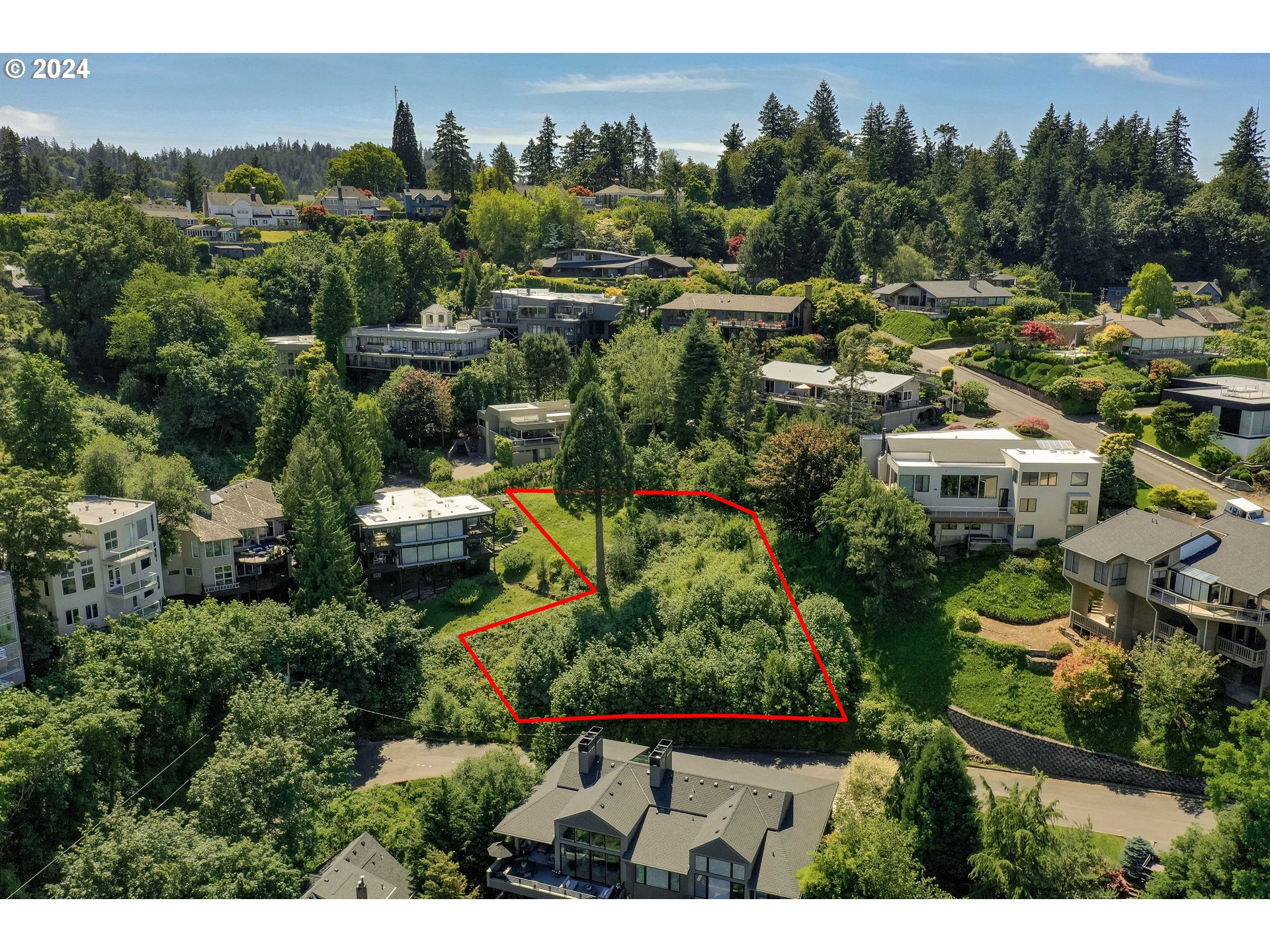 Sw Rivington Dr Property Photo 6