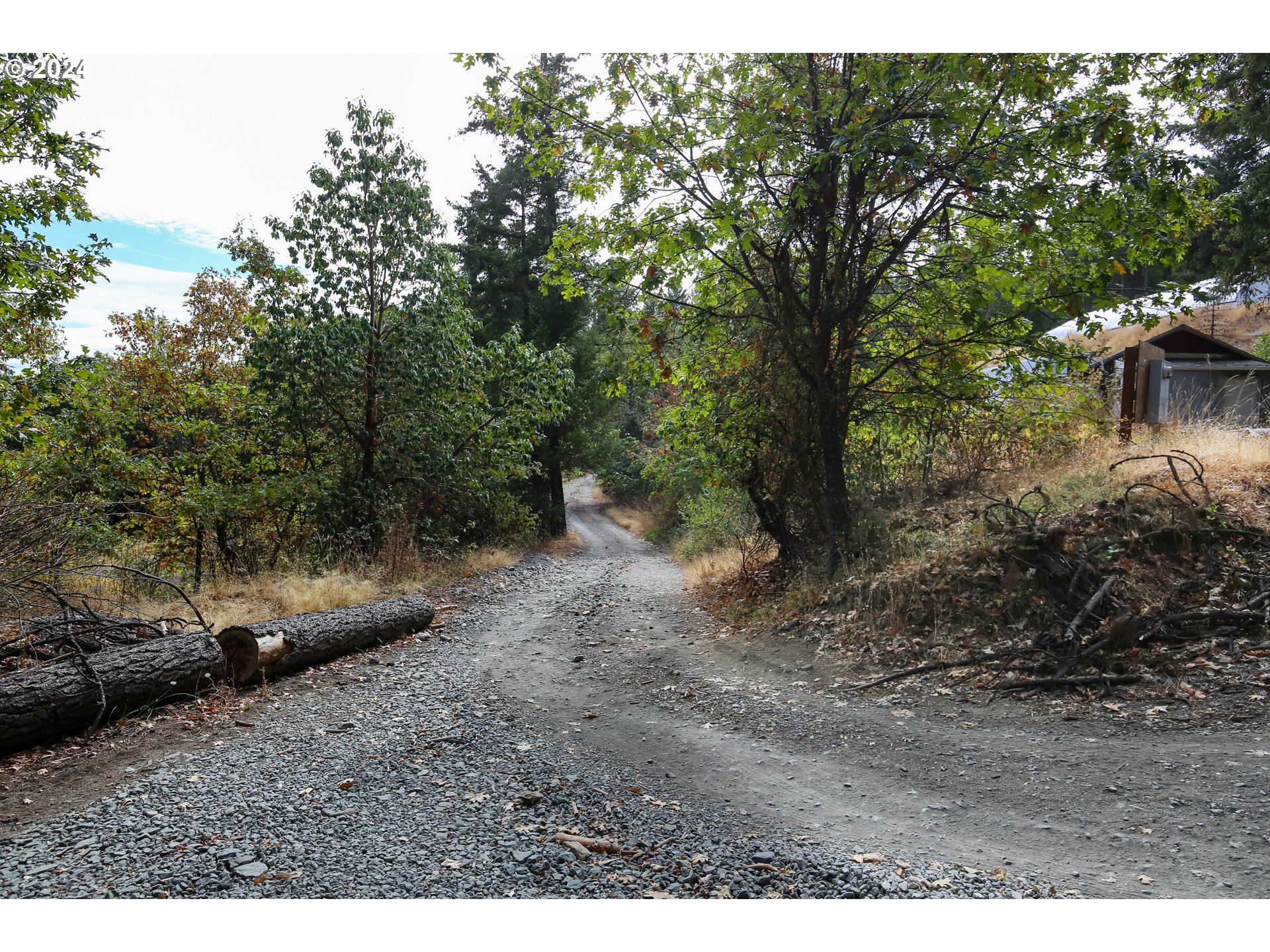 Quartz Creek Rd Property Photo 17
