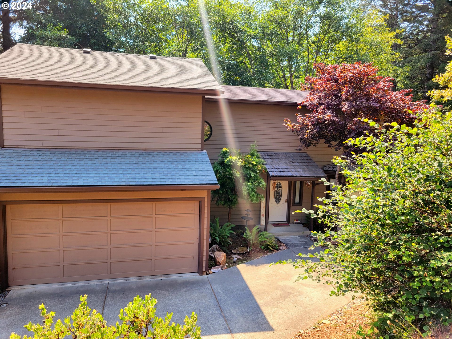 1538 Seacrest Ln Property Photo 2